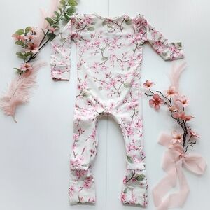 Snuggle Hunny Floral One Piece, Convertible Footies - Like New - Size 1